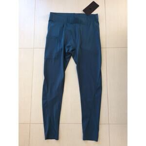 Fabletics Athletic Pants The Baseline Tight FLAW